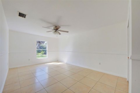 Villa ou maison à vendre à North Port, Floride: 4 chambres, 242.75 m2 № 2109790 - photo 18