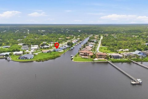 Villa ou maison à vendre à Port Charlotte, Floride: 3 chambres, 171.13 m2 № 2266978 - photo 9
