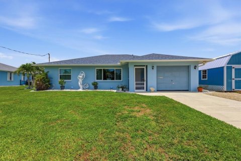 Villa ou maison à vendre à Port Charlotte, Floride: 3 chambres, 171.13 m2 № 2266978 - photo 2