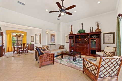 Casa en venta en Kissimmee, Florida, 4 dormitorios, 283.54 m2 № 1903835 - foto 3