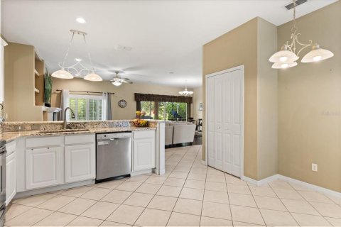 Casa en venta en Apopka, Florida, 3 dormitorios, 176.61 m2 № 1758237 - foto 12