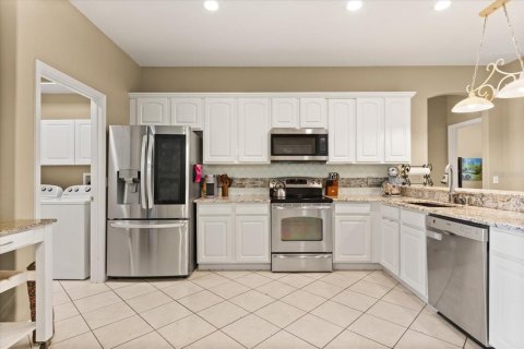 Casa en venta en Apopka, Florida, 3 dormitorios, 176.61 m2 № 1758237 - foto 11