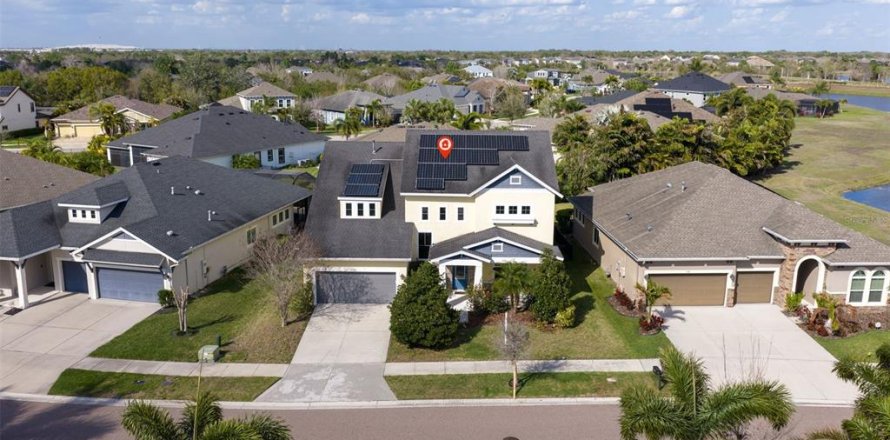 House in Apollo Beach, Florida 4 bedrooms, 299.24 sq.m. № 2205620