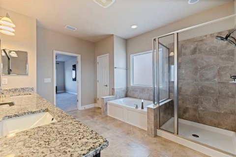 House in Apollo Beach, Florida 4 bedrooms, 299.24 sq.m. № 2205620 - photo 28