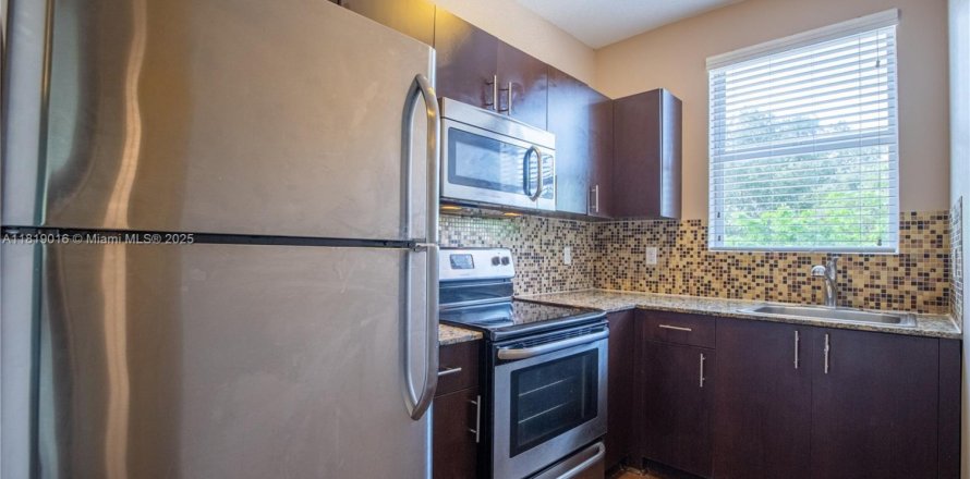 Appartement à Miami, Floride 2 chambres № 1776308