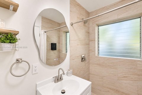 House in Fort Lauderdale, Florida 3 bedrooms, 132.29 sq.m. № 2426418 - photo 11