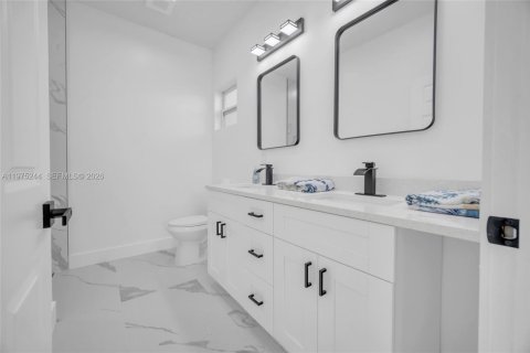 House in Lehigh Acres, Florida 3 bedrooms № 2040936 - photo 20