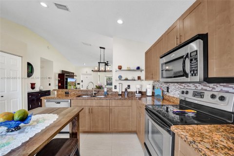 Townhouse in Pembroke Pines, Florida 3 bedrooms, 111.85 sq.m. № 1893494 - photo 26