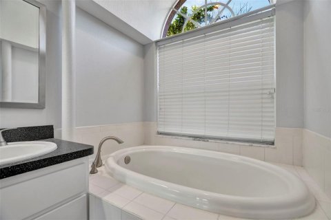 Casa en venta en Trinity, Florida, 5 dormitorios, 202.16 m2 № 1916567 - foto 19