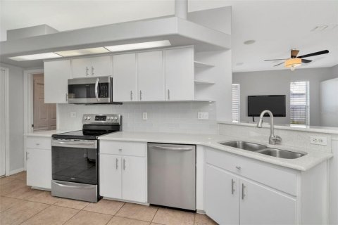 Casa en venta en Trinity, Florida, 5 dormitorios, 202.16 m2 № 1916567 - foto 9