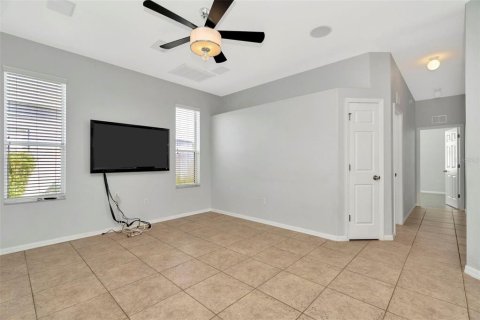Casa en venta en Trinity, Florida, 5 dormitorios, 202.16 m2 № 1916567 - foto 13