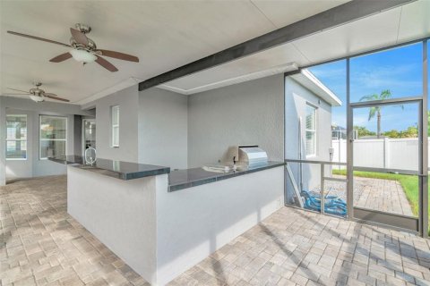 Casa en venta en Trinity, Florida, 5 dormitorios, 202.16 m2 № 1916567 - foto 24