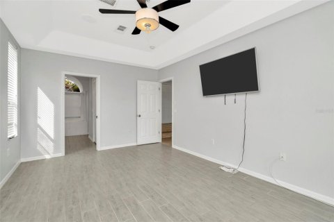 Casa en venta en Trinity, Florida, 5 dormitorios, 202.16 m2 № 1916567 - foto 16