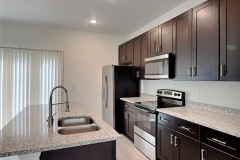Casa en alquiler en Ocala, Florida, 4 dormitorios, 146.41 m2 № 1905766 - foto 3