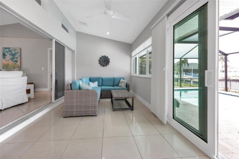 House in Punta Gorda, Florida 4 bedrooms, 192.12 sq.m. № 1733345 - photo 22