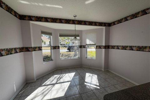 House in Lady Lake, Florida 3 bedrooms, 190.08 sq.m. № 2143010 - photo 6