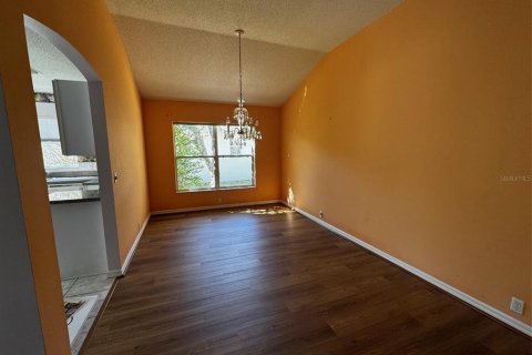 House in Lady Lake, Florida 3 bedrooms, 190.08 sq.m. № 2143010 - photo 8