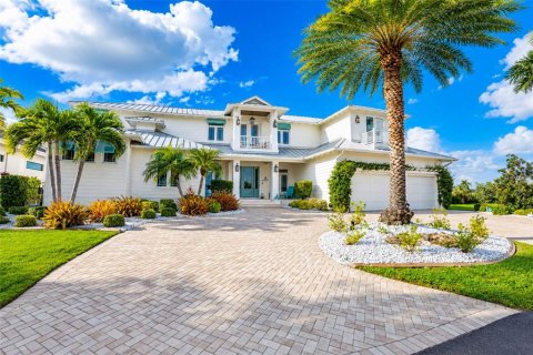 Villa ou maison à vendre à Punta Gorda, Floride: 4 chambres, 362.32 m2 № 2421913 - photo 3