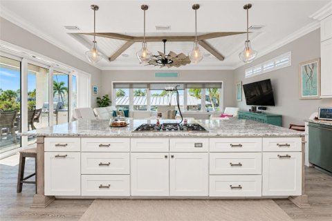 Villa ou maison à vendre à Punta Gorda, Floride: 4 chambres, 362.32 m2 № 2421913 - photo 8