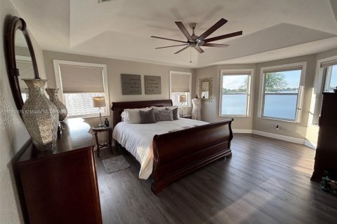 Casa en venta en Pembroke Pines, Florida, 4 dormitorios, 234.11 m2 № 1957385 - foto 7
