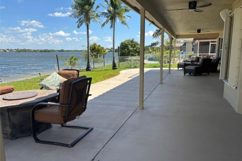 Casa en venta en Pembroke Pines, Florida, 4 dormitorios, 234.11 m2 № 1957385 - foto 19