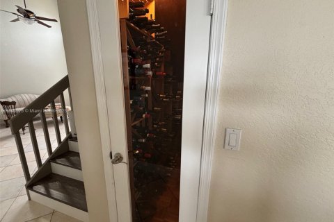 Casa en venta en Pembroke Pines, Florida, 4 dormitorios, 234.11 m2 № 1957385 - foto 25