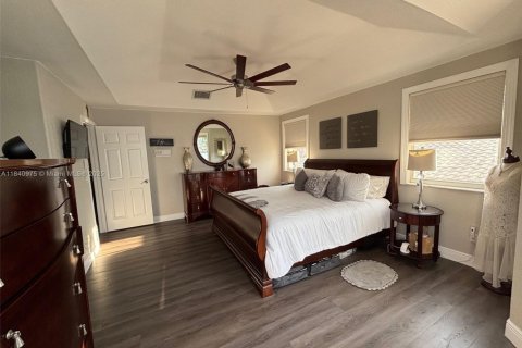Casa en venta en Pembroke Pines, Florida, 4 dormitorios, 234.11 m2 № 1957385 - foto 9