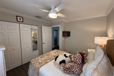 Casa en venta en Pembroke Pines, Florida, 4 dormitorios, 234.11 m2 № 1957385 - foto 6