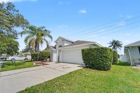 Casa en venta en Land O' Lakes, Florida, 4 dormitorios, 188.31 m2 № 2166882 - foto 3