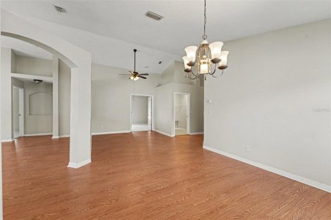 Casa en venta en Land O' Lakes, Florida, 4 dormitorios, 188.31 m2 № 2166882 - foto 4