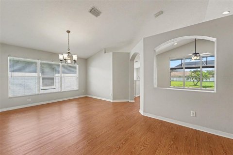 Casa en venta en Land O' Lakes, Florida, 4 dormitorios, 188.31 m2 № 2166882 - foto 5