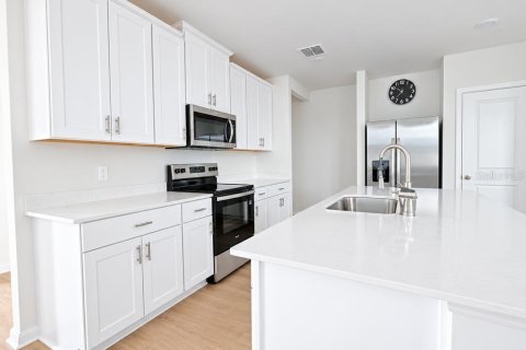 Villa ou maison à louer à Haines City, Floride: 4 chambres, 149.29 m2 № 2424309 - photo 3