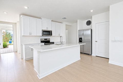 Villa ou maison à louer à Haines City, Floride: 4 chambres, 149.29 m2 № 2424309 - photo 4