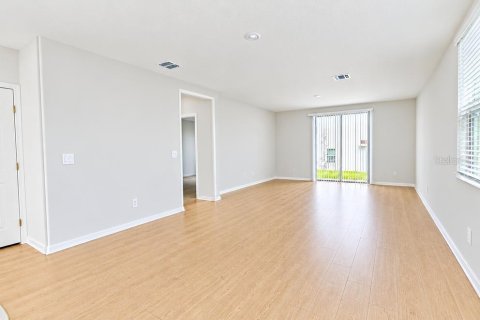 Villa ou maison à louer à Haines City, Floride: 4 chambres, 149.29 m2 № 2424309 - photo 5