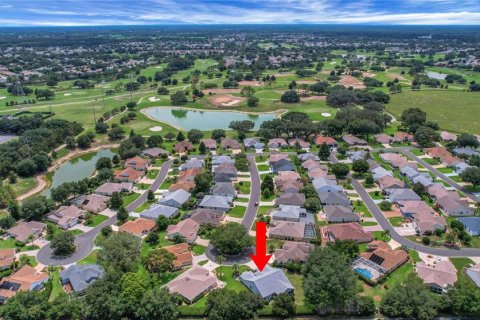 House in The Villages, Florida 3 bedrooms, 185.34 sq.m. № 1847473 - photo 4