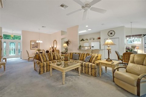 House in The Villages, Florida 3 bedrooms, 185.34 sq.m. № 1847473 - photo 10