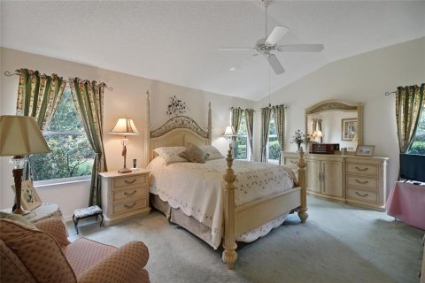 House in The Villages, Florida 3 bedrooms, 185.34 sq.m. № 1847473 - photo 16