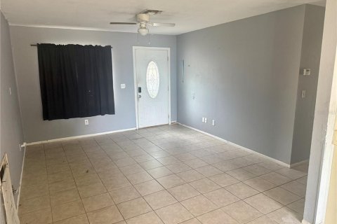 Casa en venta en Port Richey, Florida, 2 dormitorios, 69.12 m2 № 1918766 - foto 7