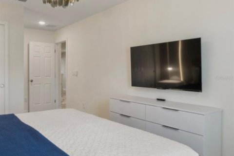 Adosado en venta en Kissimmee, Florida, 5 dormitorios, 213.12 m2 № 2102883 - foto 15