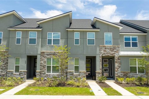 Adosado en venta en Kissimmee, Florida, 5 dormitorios, 213.12 m2 № 2102883 - foto 1
