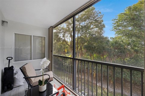 Condominio en venta en Pembroke Pines, Florida, 2 dormitorios, 105.63 m2 № 2091072 - foto 28