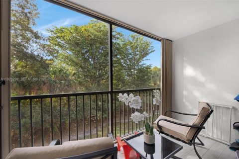 Condominio en venta en Pembroke Pines, Florida, 2 dormitorios, 105.63 m2 № 2091072 - foto 4
