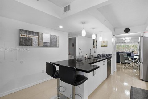 Condominio en Pembroke Pines, Florida, 2 dormitorios № 2091072