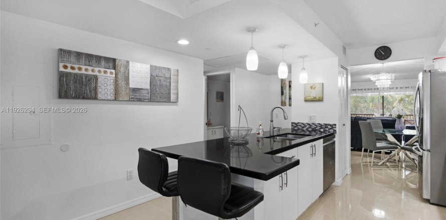 Condominio en Pembroke Pines, Florida, 2 dormitorios  № 2091072