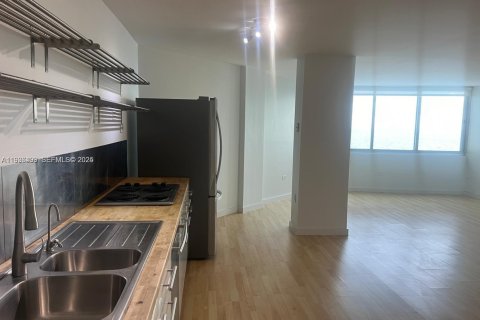 Снять в аренду кондоминиум в Майами-Бич, Флорида 1 спальня, 93.83м2, № 1986674 - фото 4