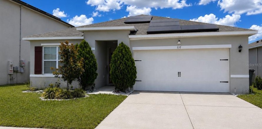 House in Haines City, Florida 3 bedrooms, 160.26 sq.m. № 2205498