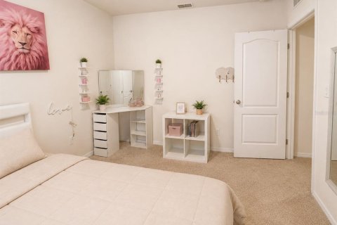 House in Haines City, Florida 3 bedrooms, 160.26 sq.m. № 2205498 - photo 15
