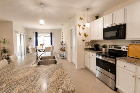 House in Haines City, Florida 3 bedrooms, 160.26 sq.m. № 2205498 - photo 7
