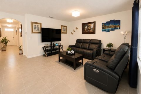 House in Haines City, Florida 3 bedrooms, 160.26 sq.m. № 2205498 - photo 9