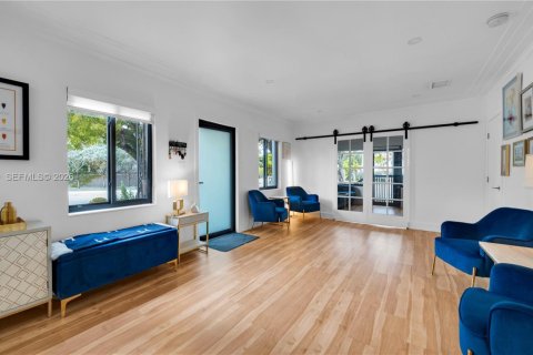 Купить виллу или дом в Майами, Флорида 3 спальни, 124.49м2, № 2026401 - фото 14